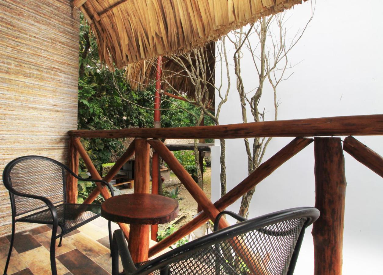 Hotel Pancho Villas Bacalar - Free Bikes And Paddles Zewnętrze zdjęcie